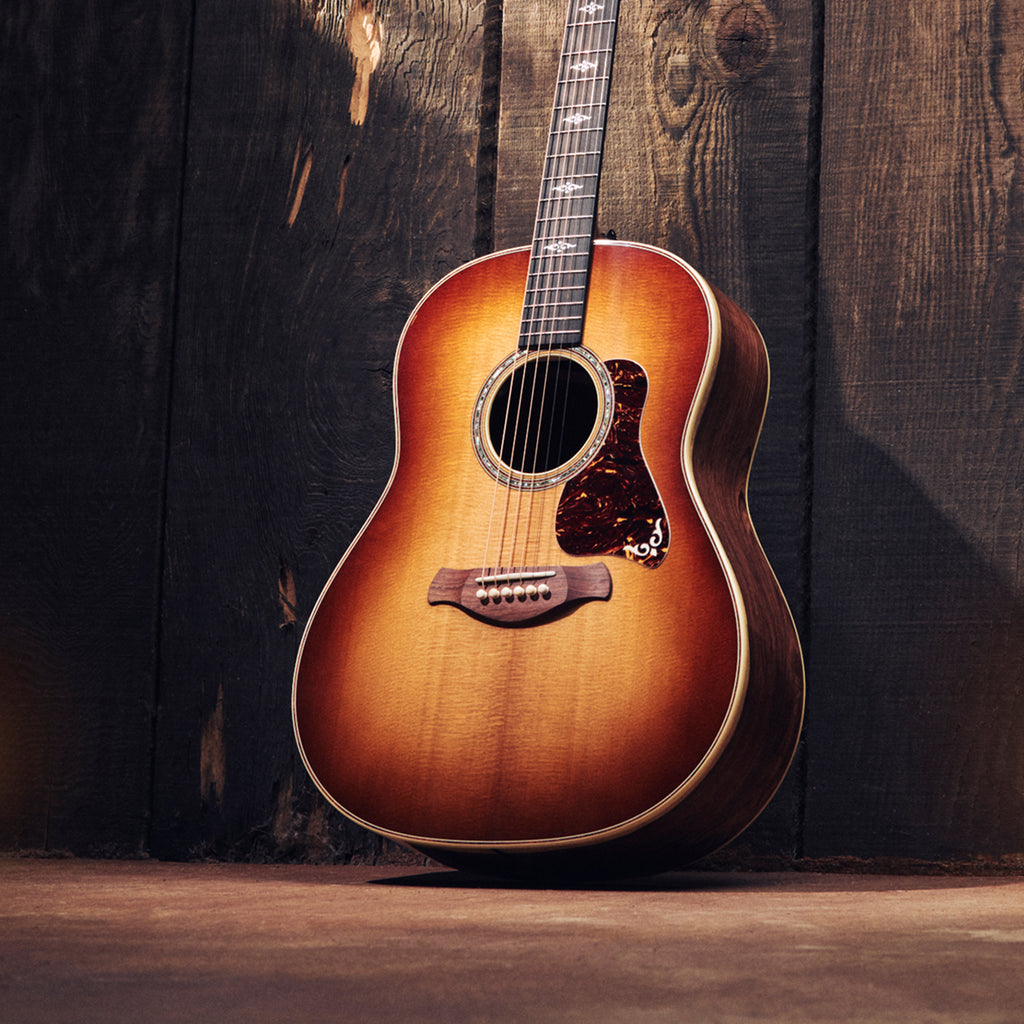 Diskon hingga 15% Gitar & Aksesori Taylor